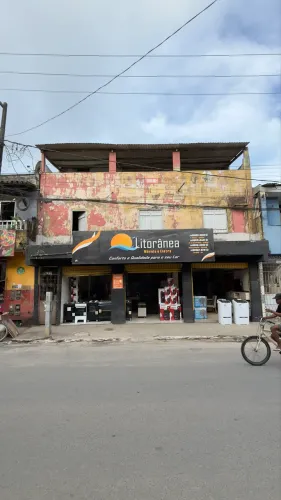 Loja térrea e 3 apartamentos 