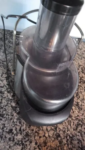 Triturador de alimentos perfeito estado funciona perfeitamente
