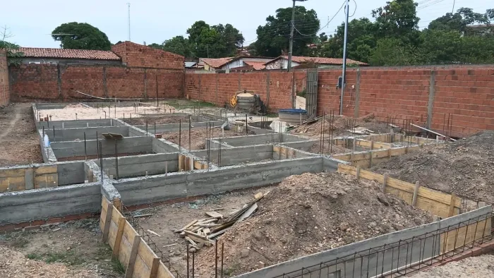 Construção reforma pintura revestimento de piscina em geral 