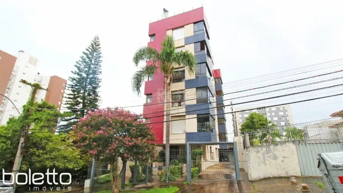 Apartamento de dois dormitórios e uma vaga de garagem na Rua Marcelo Gama, bairro Auxiliad
