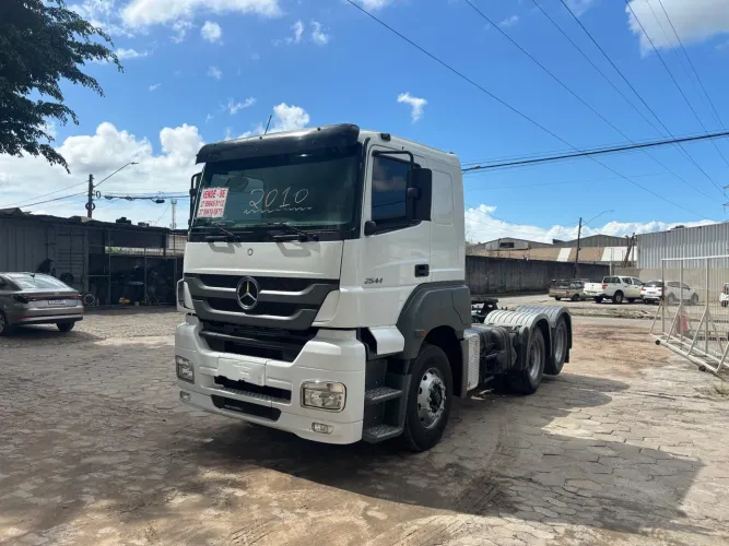 Mercedes Benz 2544 ano 2010/2010 6X2 com kit hidráulico para caçamba, único dono