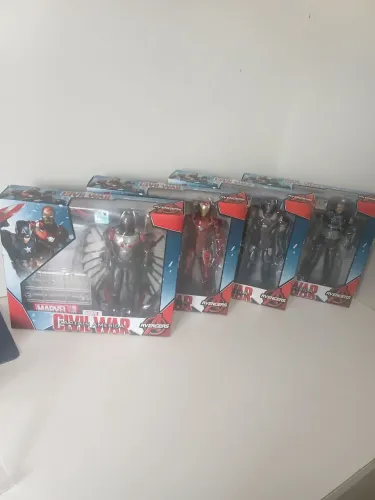 LOTE 4 PERSONAGENS MARVEL CAP. AMÉRICA
