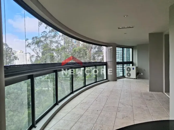 Apartamento em Rua Itapaiuna - Jardim Morumbi - São Paulo/SP