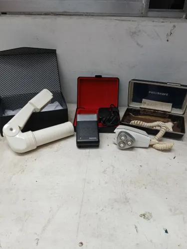 Aparador de barba + massageador antigo funcionando 