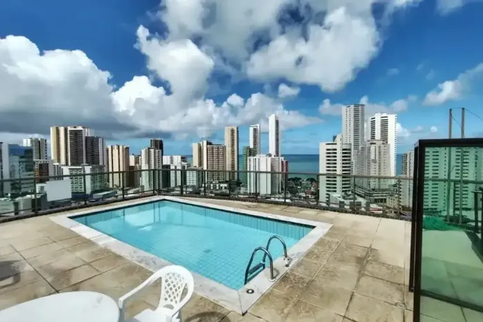 APARTAMENTO NASCENTE COM VISTA PARA O MAR EM LOCALIZAÇÃO PRIVILEGIADA