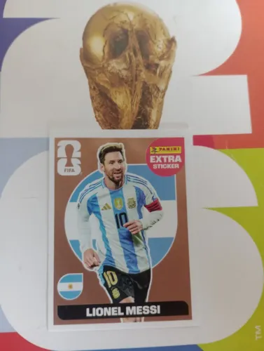 Figurinha do Messi bronze em perfeito estado