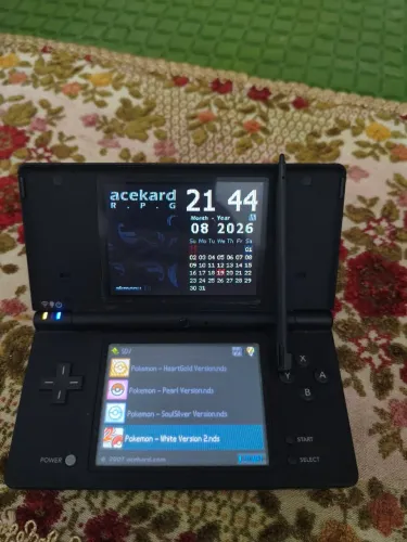 Nintendo DSi Preto + Acekard 2i (+100 Jogos PT-BR) + R4 + Case + Carregador