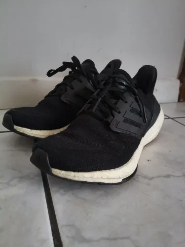 Tênis ultra boost Adidas