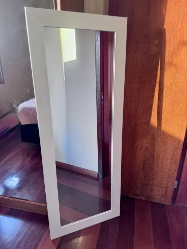 Espelho corpo inteiro moldura branca