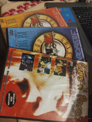 GUNS & ROSES DVD's