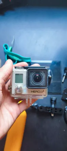 Go pro hero 3+ com acessórios