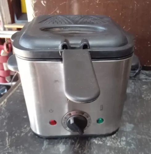 Fritadeira elétrica FK 1L - USADO.