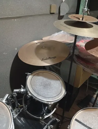 Vendo bateria acustico