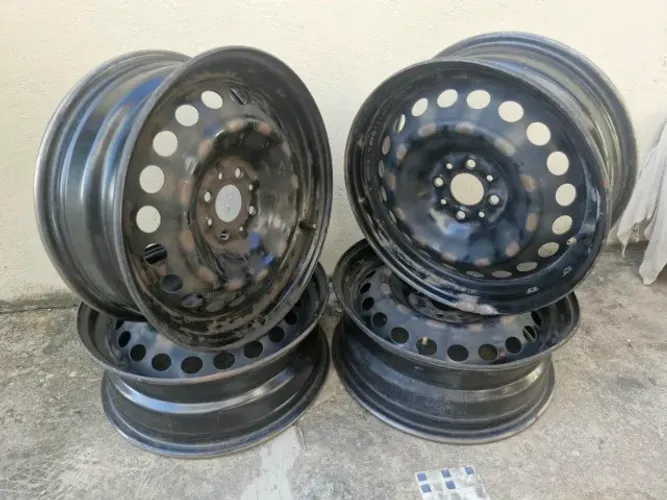 Rodas Aro 16 Ferro Fiat 4x98 com Calotas Originais  Fiat Pulse (04) Unidades. 