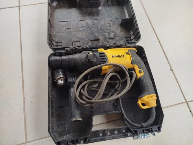 Martelete rotativo Dewalt 850w, 220v