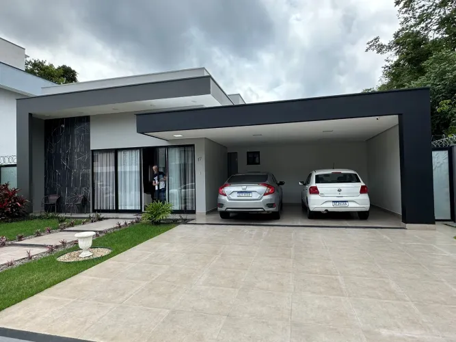 Alphaville Manaus 2, Casa Térrea com 3 suites, sendo 1 Master, Terreno medindo 464m², pont