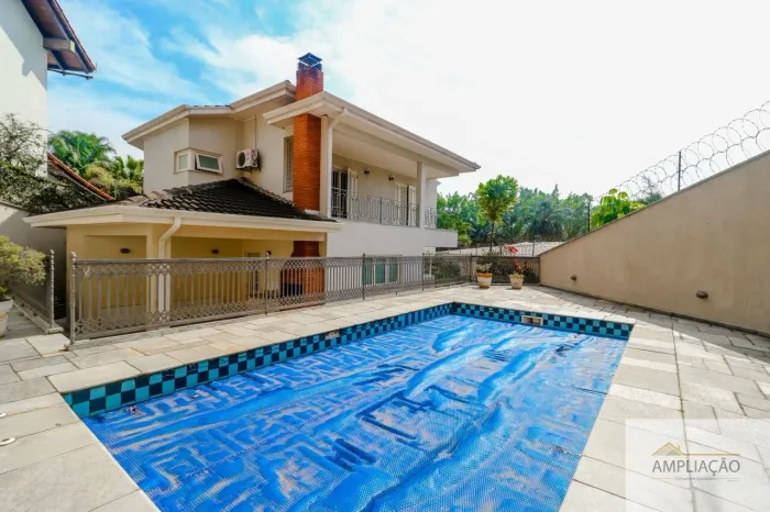 Sobrado Residencial, 650mts, 4 suítes, 8 vagas no Jardim Guedala