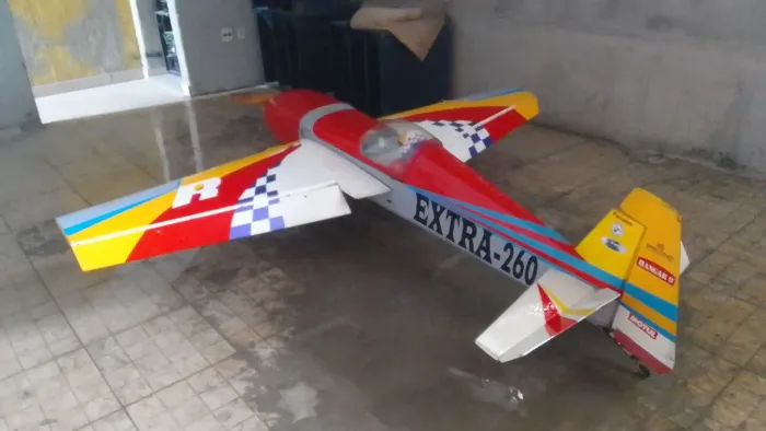 Aeromodelo extra 260 35% H9