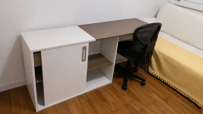 Mesa com cadeiras giratória