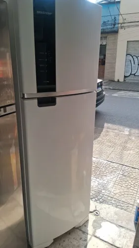 Vendemos essa geladeira brastemp BRM53HBANA00,com 90 dias de garantia