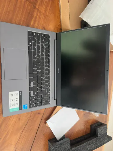 Notebook Samsung Book NP550XDA-KF2BR i5 - Para Reparo ou Peças