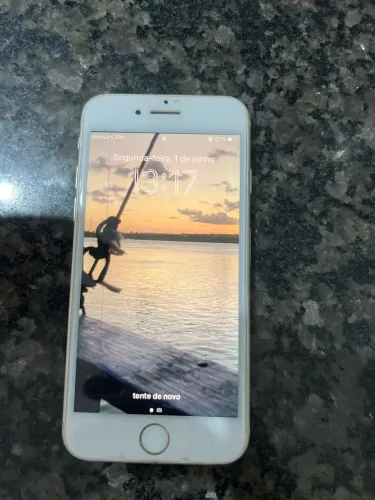 iPhone 8 normal 64 gb