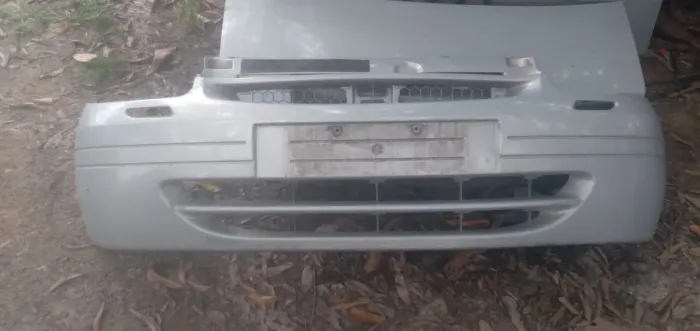 Parachoque renault clio