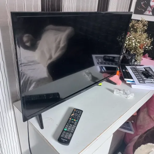Tv panasonic com a imagem litrada