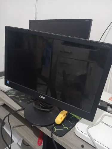 MONITOR AOC 15.6 POL VGA