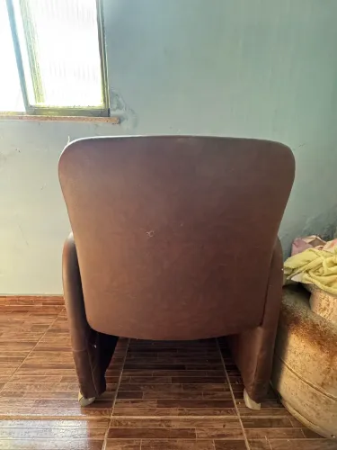Vendo poltrona de couro