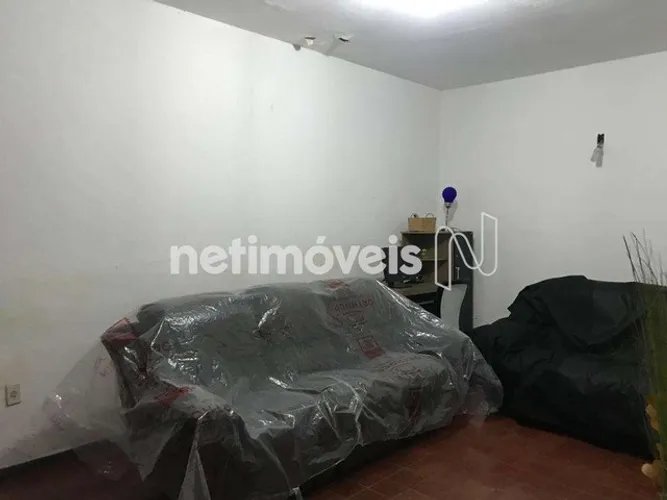 Excelente Imóvel Comercial e Residencial com Barracões Ótima Localização