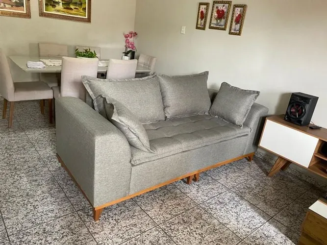Sala escritório sofá com almofadas soltas