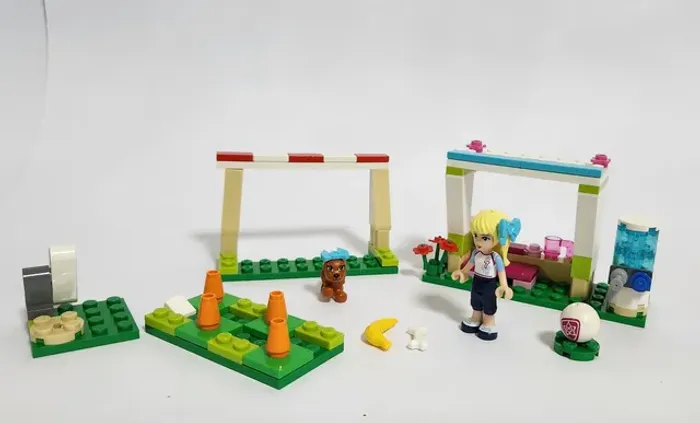 Lego O treino de futebol da Stephanie