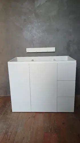 Vendo Armario de Banheiro Novo em MDF