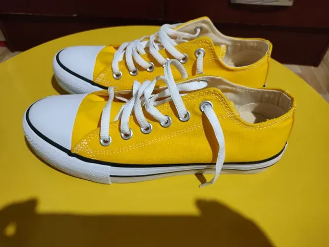 Tenis Tradicional Convencional Unissex Original WestBoot Star. Número 39. 27cm