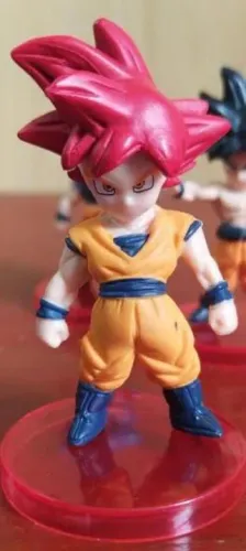 Boneco Goku Super Saiyajin God com Base 7 Cm