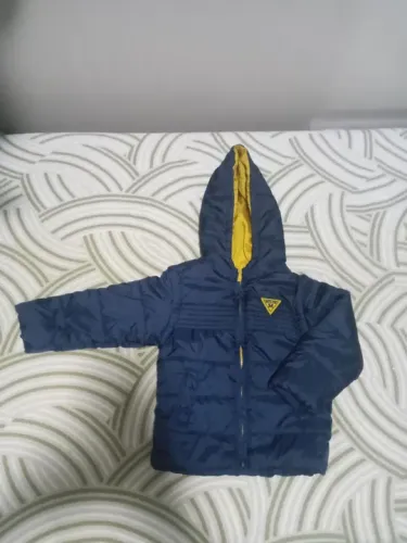 Casaco de frio, 2 anos. As mangas saem. Marca Milon.