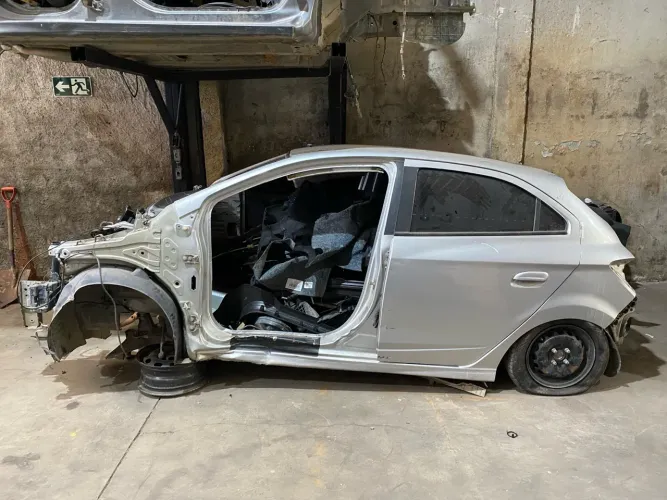 Chevrolet onix 2019- sucata para retirada de peças 