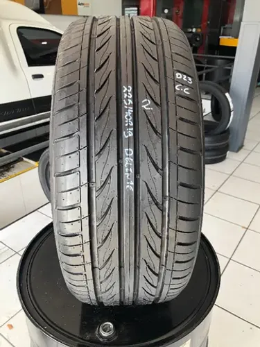 Pneu 225/45r19 Delinte Thunder D7 93w (usado/manchão)