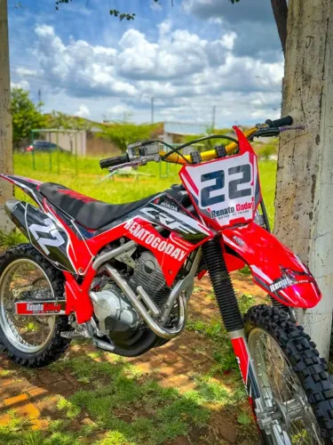 CRF 250F / 2022 / CHEIA DE ACESSÓRIOS / MOTOSHOW