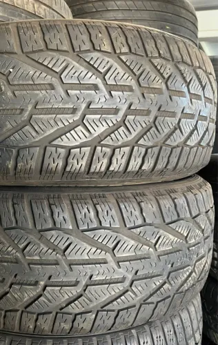 Par de pneus 17 Corolla , Civic 215/50 R17 semi novos ( 215/50/17 )