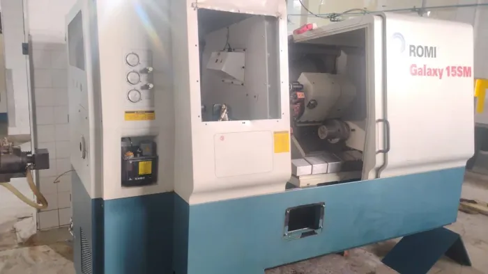 Torno CNC Romi Galaxy 15SM com Alimentador de Barras