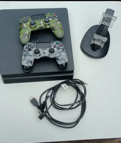 Playstation 4 Slim 1TB