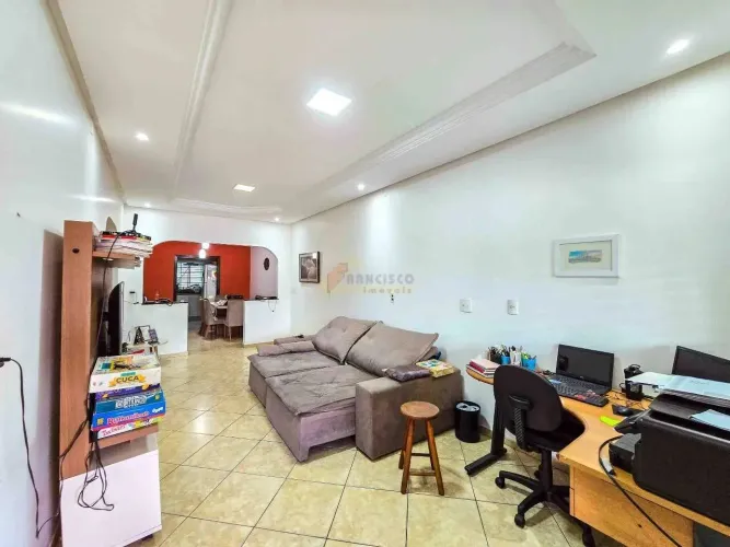 Casa à venda, 3 quartos, 1 suíte, 2 vagas, Interlagos - Divinópolis/MG