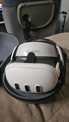 Meta Quest 3 + bobovr m3 pro + hardcase bobovr