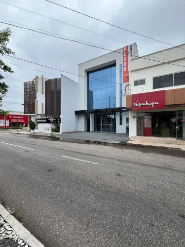 Alugo Sala Comercial TERREO possui 272 metros quadrados em Setor Central - Gurupi - TO