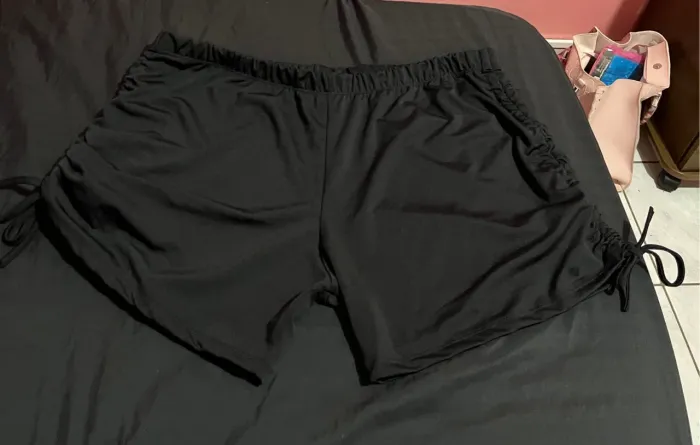 Short preto de tecido leve TAM g1 (novo)