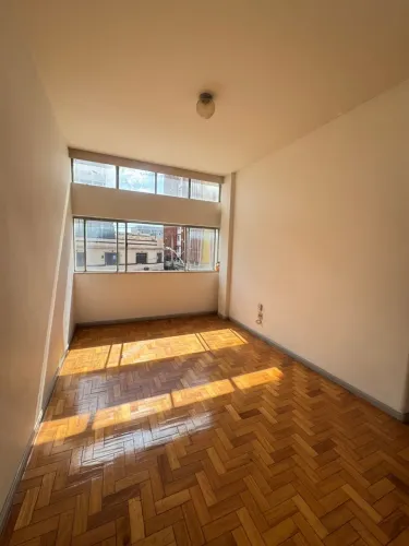 Vendo apartamento no Centro próximo à lagoa