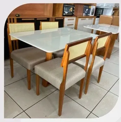 Mesa de Jantar com Cadeiras Elegantes