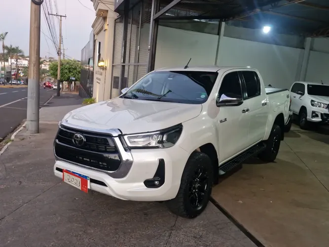 HILUX SRX 2.8 DIESEL AUT 4X4 TOP DE LINHA 21/21 S/RETOQUES!!